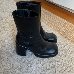 New Steve Madden Fantsie black Y2K retro style leather boots Size 8.5
